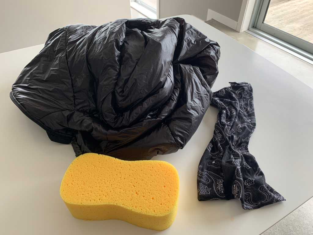 A sponge, a buff and a puffy jacket